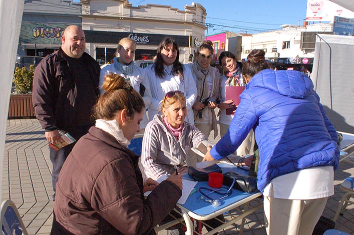 Alumnos a la calle contra la hipertensión