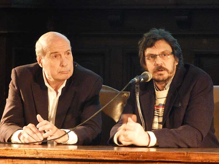 Pigna: “Alguien tiene una grieta mental que deberá ver con su psicólogo” Pigna: “Alguien tiene una grieta mental que deberá ver con su psicólogo”