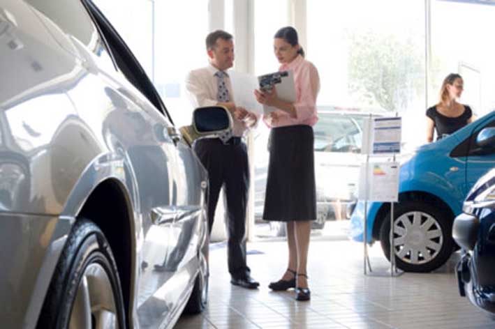 Los primeros meses del año muestran al comercio de automóviles en baja Los primeros meses del año muestran al comercio de automóviles en baja