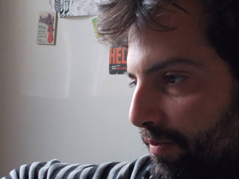 “Lo que hacemos son libros tracción a sangre, a mano, uno por uno”