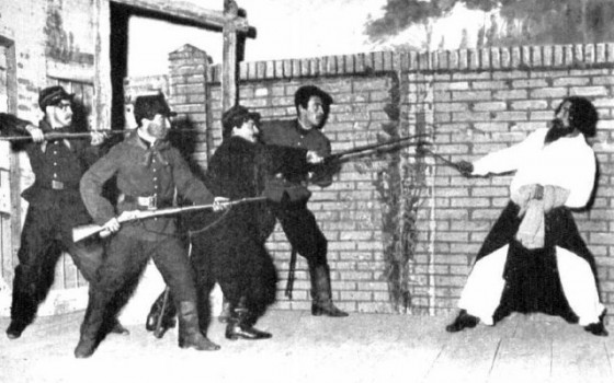 Una escuela de payasos, danza, tela y trapecio