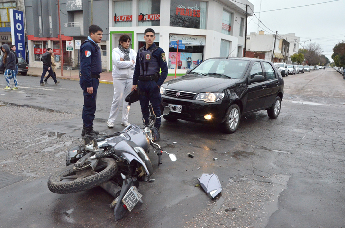 Seis motociclistas heridos