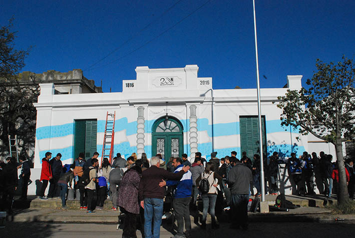 Replicaron la Casa de Tucumán para celebrar el Bicentenario de la Patria