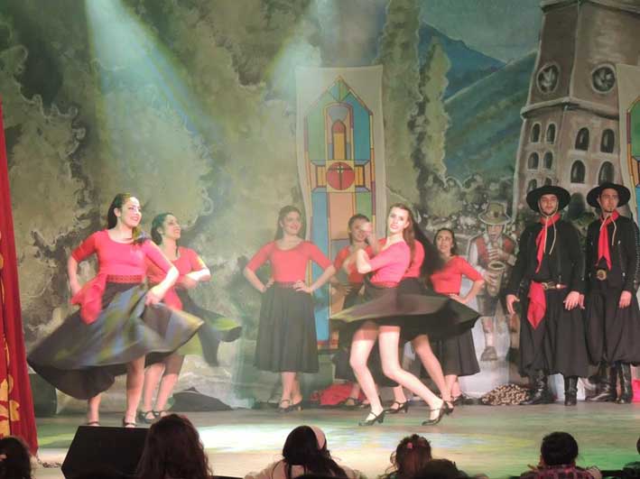 Con teatro y danza por las sierras