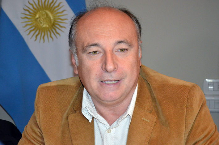 Asamblea: denuncia a Eduardo Accastello