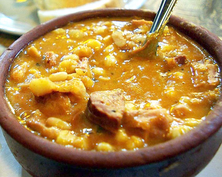 El 20 de agosto, además del locro, competirán por empanadas y pollo al disco