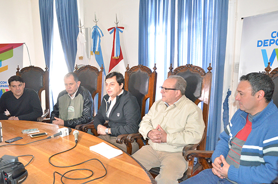 Rivadavia reinaugura su cancha sintética