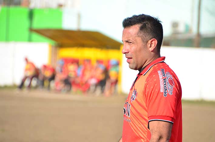 Pereyra defiende los palos y la rica historia de Alem