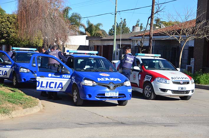 Heridos en una pelea entre barras en el Sáenz Peña