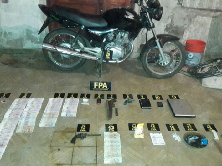 Ocho detenidos por narcotráfico