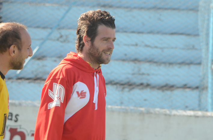 Alumni recibe a Racing en un clásico con jerarquía y urgencias