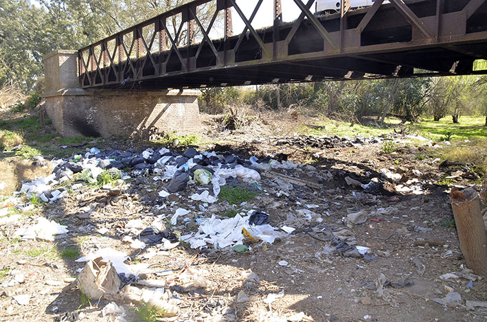 Proliferan lugares donde arrojan residuos