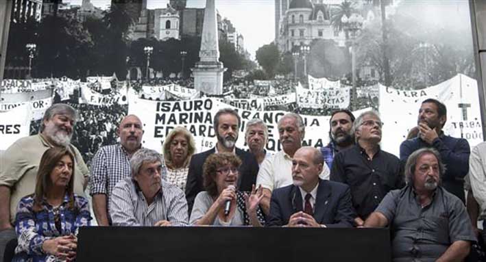 Docentes de todo el país votaron a favor de un paro para el miércoles