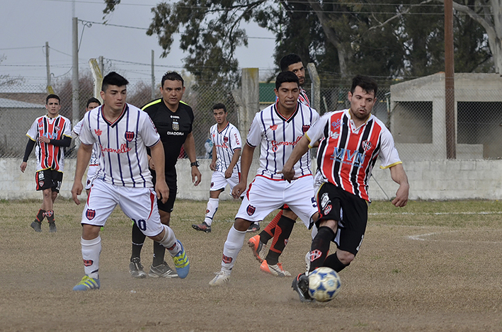 Alem festejó con timidez
