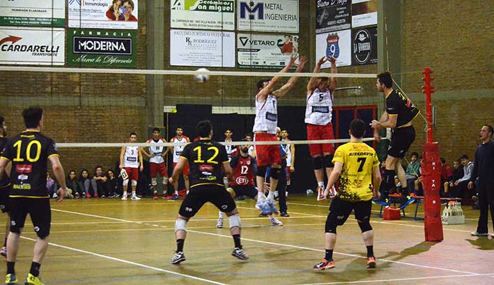 Rivadavia ganó el clásico