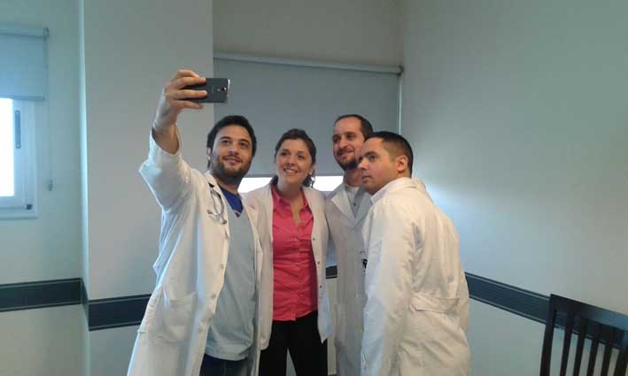 En el Hospital Pasteur distinguieron a residentes egresados y enfermeros