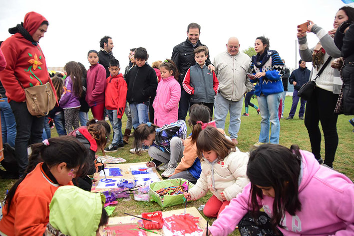 Dos barrios festejaron el Día del Niño