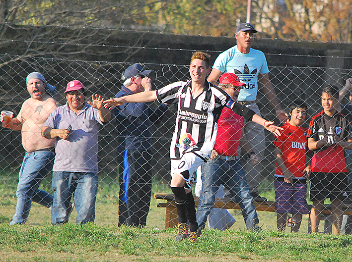Fútbol local: imágenes de la jornada