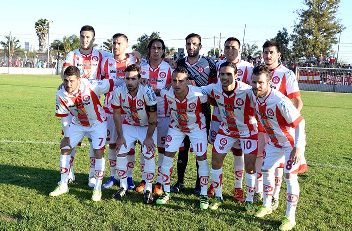 Alumni recibe a Argentino Peñarol para tomar vuelo