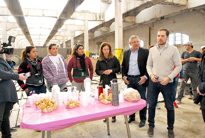 Con cáscara de maní, cooperativa de mujeres inicia una línea productiva