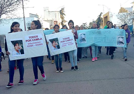 Hallaron prendas de vestir y las zapatillas de la joven desaparecida