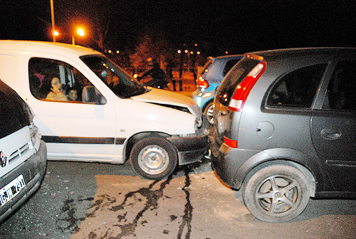 Triple choque en el puente Alberdi