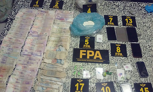 La FPA secuestró 359 dosis de cocaína y detuvo a una pareja