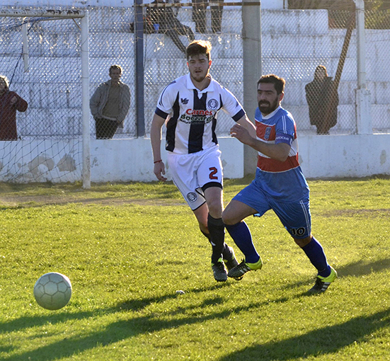 ­­­Universitario y Argentino se miden en Plaza Ocampo