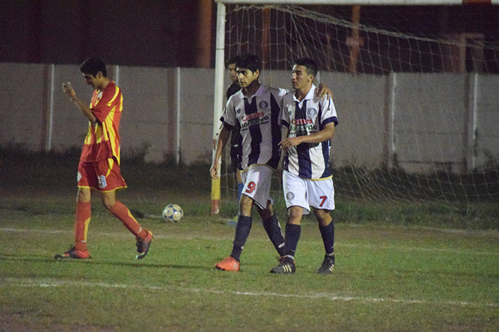 Un “Prado” repleto de goles y ajustado triunfo “académico” Un “Prado” repleto de goles y ajustado triunfo “académico”