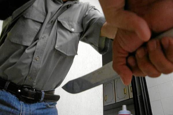 Herido de arma blanca en estado reservado Herido de arma blanca en estado reservado