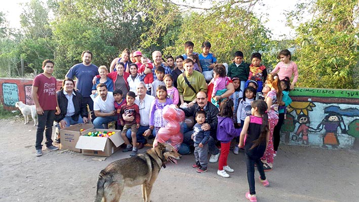 Voluntarios colaboraron con copa de leche