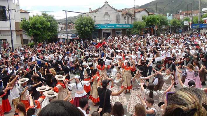 Reír, comer y bailar