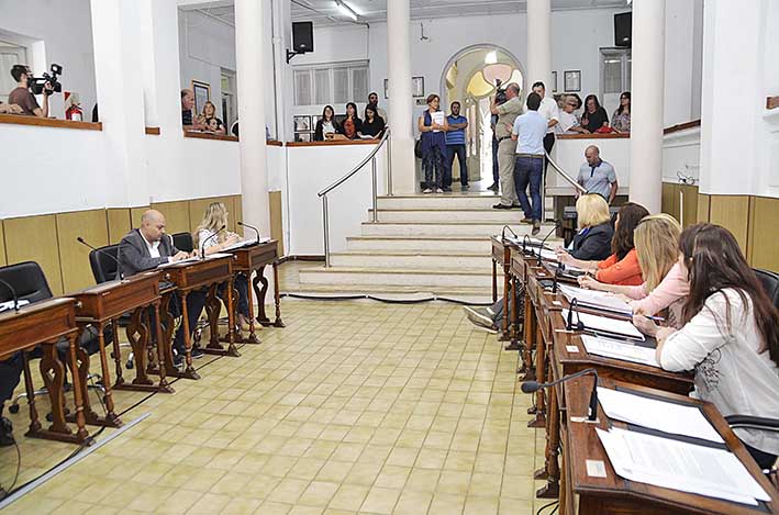 Fuerte reclamo de fondos para violencia y adicciones
