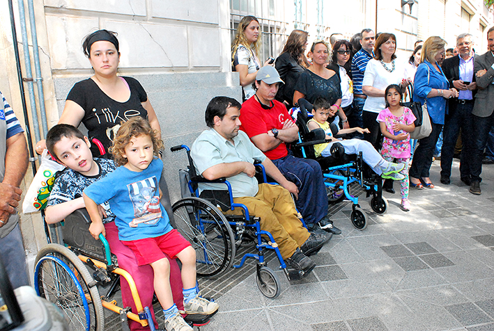 Piden que la incorporación de colectivos sea el puntapié para otras medidas