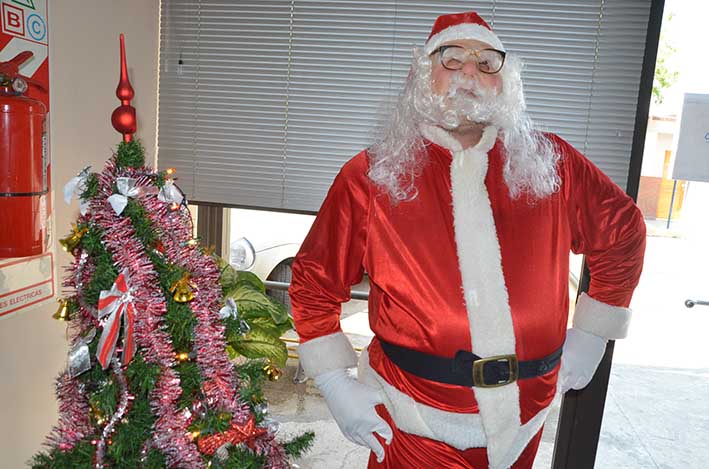 Papá Noel saldrá por los barrios a repartir regalos