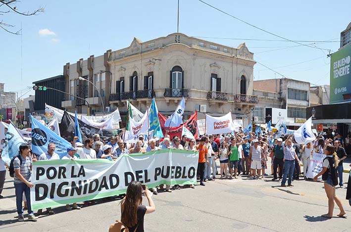 Obreros y organizaciones sociales dieron sólida muestra de unidad