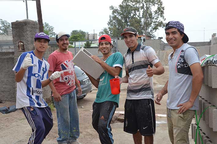 “Adonde nos den laburo, allá vamos a ir”, dijeron los chicos de La Calera