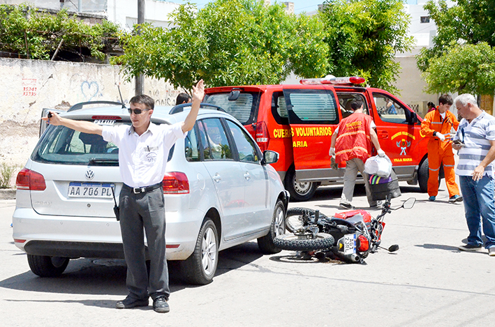 Un motociclista sufrió la fractura de un pie