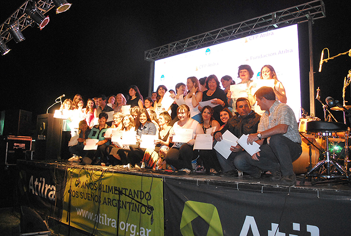 Casi 800 alumnos egresaron del Centro de Formación Profesional de Atilra Casi 800 alumnos egresaron del Centro de Formación Profesional de Atilra
