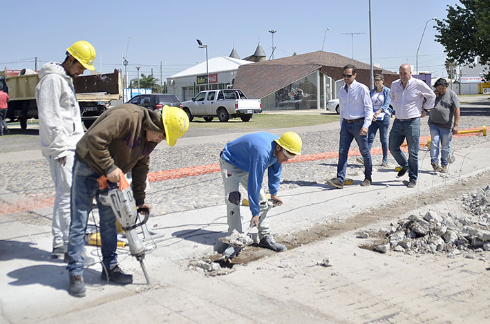 Efectúan distintas intervenciones en la costanera de cara al verano