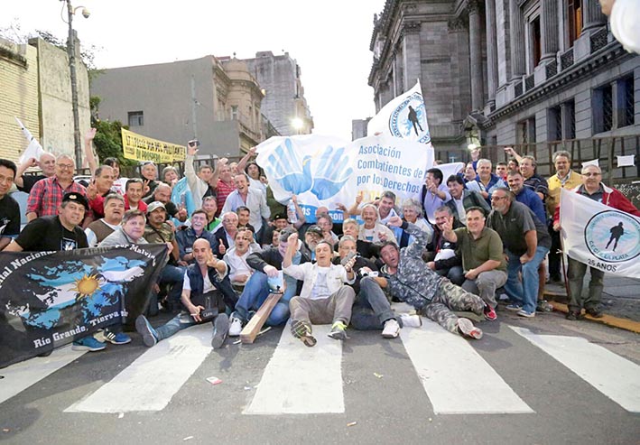 “Para el Gobierno, los veteranos le representamos un gasto”