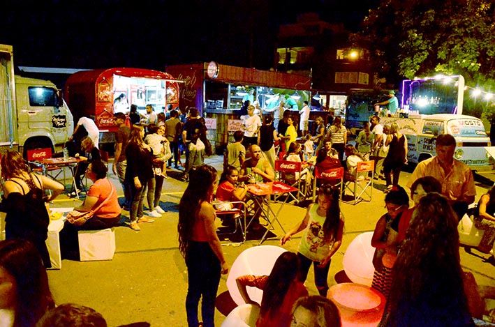 “Food trucks”: debido a la repercusión, quieren repetirlo durante el año