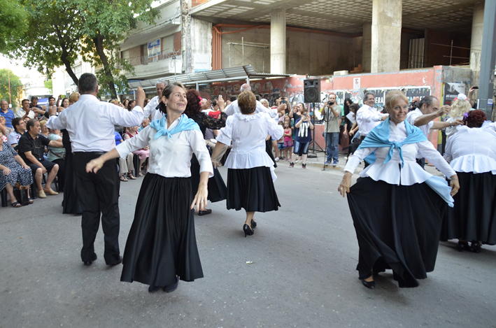 Medio siglo de historia entre coplas y danzas