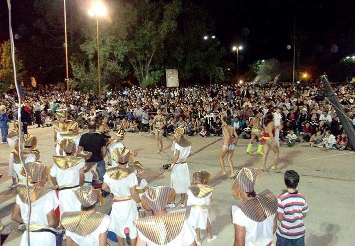 Carnaval con múltiples atractivos