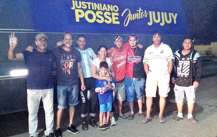 El “Colectivo azul” cumplió su misión solidaria en Jujuy