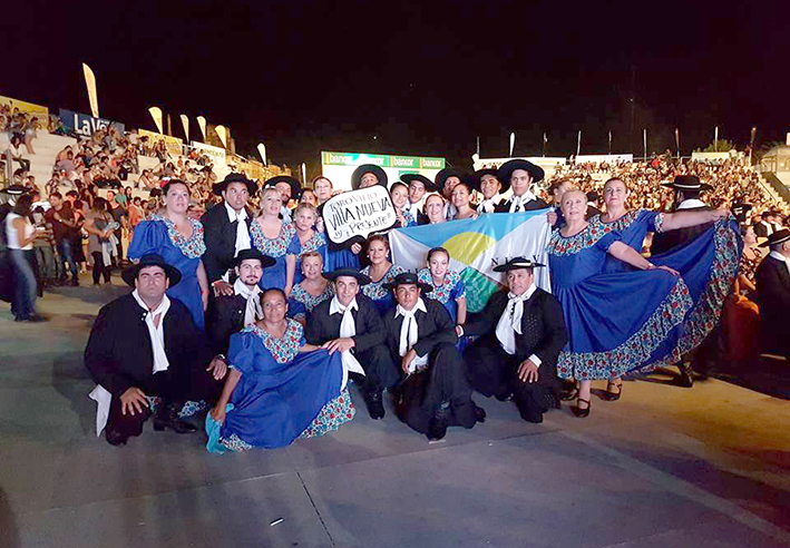 El Ballet municipal brilló en el festival y en las peñas de Cosquín