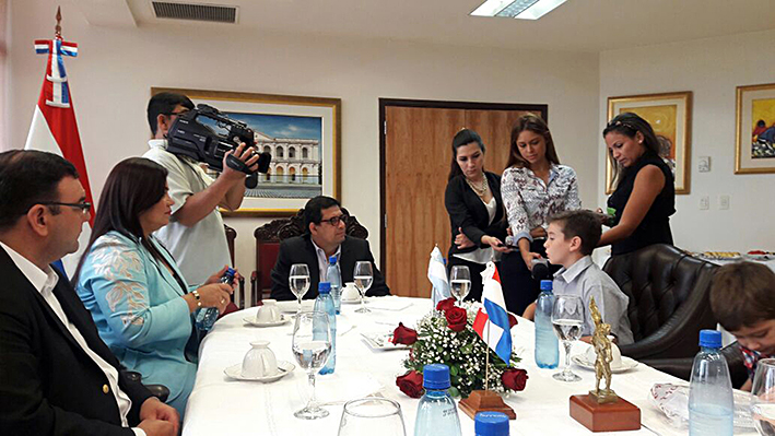 Guido, ciudadano ilustre y recibido por el vicepresidente de Paraguay
