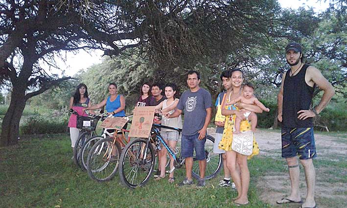 En bici a proteger el algarrobal En bici a proteger el algarrobal