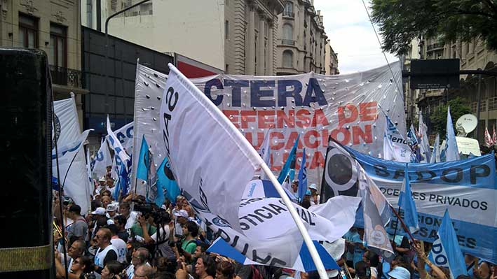 Dirigentes locales marcharon ayer en Buenos Aires pidiendo paritarias