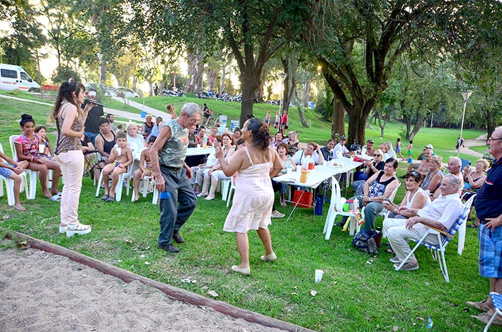 Adultos mayores disfrutaron en el Parque